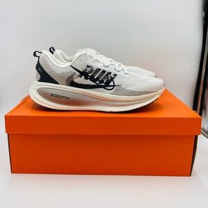 Rare! NIKE AIR ZOOM VOMERO 18 "Run" Running/Training #IB5726-100 - SIZE 16 ZoomX